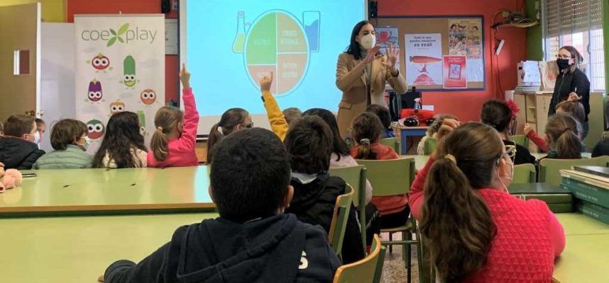 COEXPLAY-EN-COLEGIOS-1-1020x600
