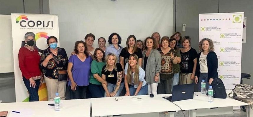 20220511-CURSO-COMUNICACION-DIGITAL-COOPERATIVAS-2-ok-900x491
