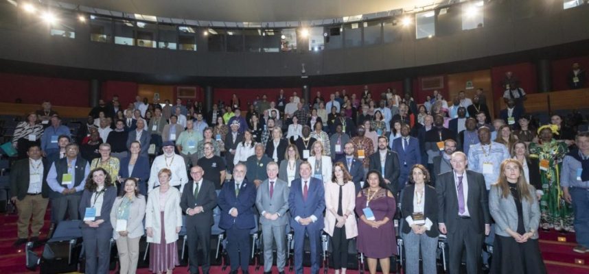 conferencia-1320x880
