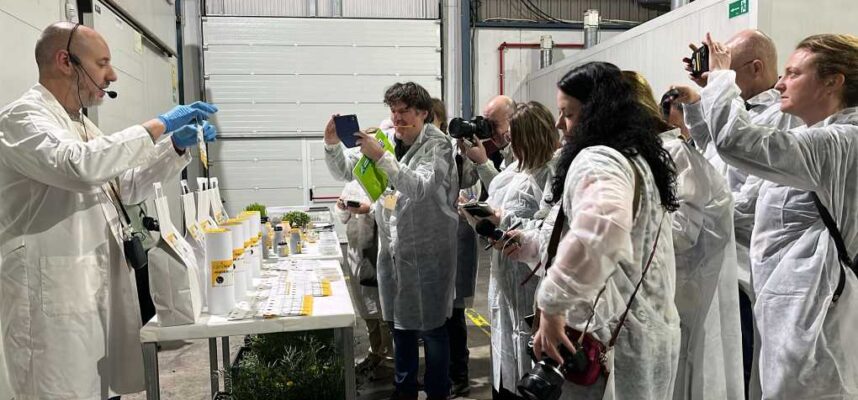 05-Visita-a-la-empresa-Agrobio-003