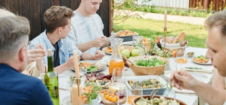 familia-come-saludable